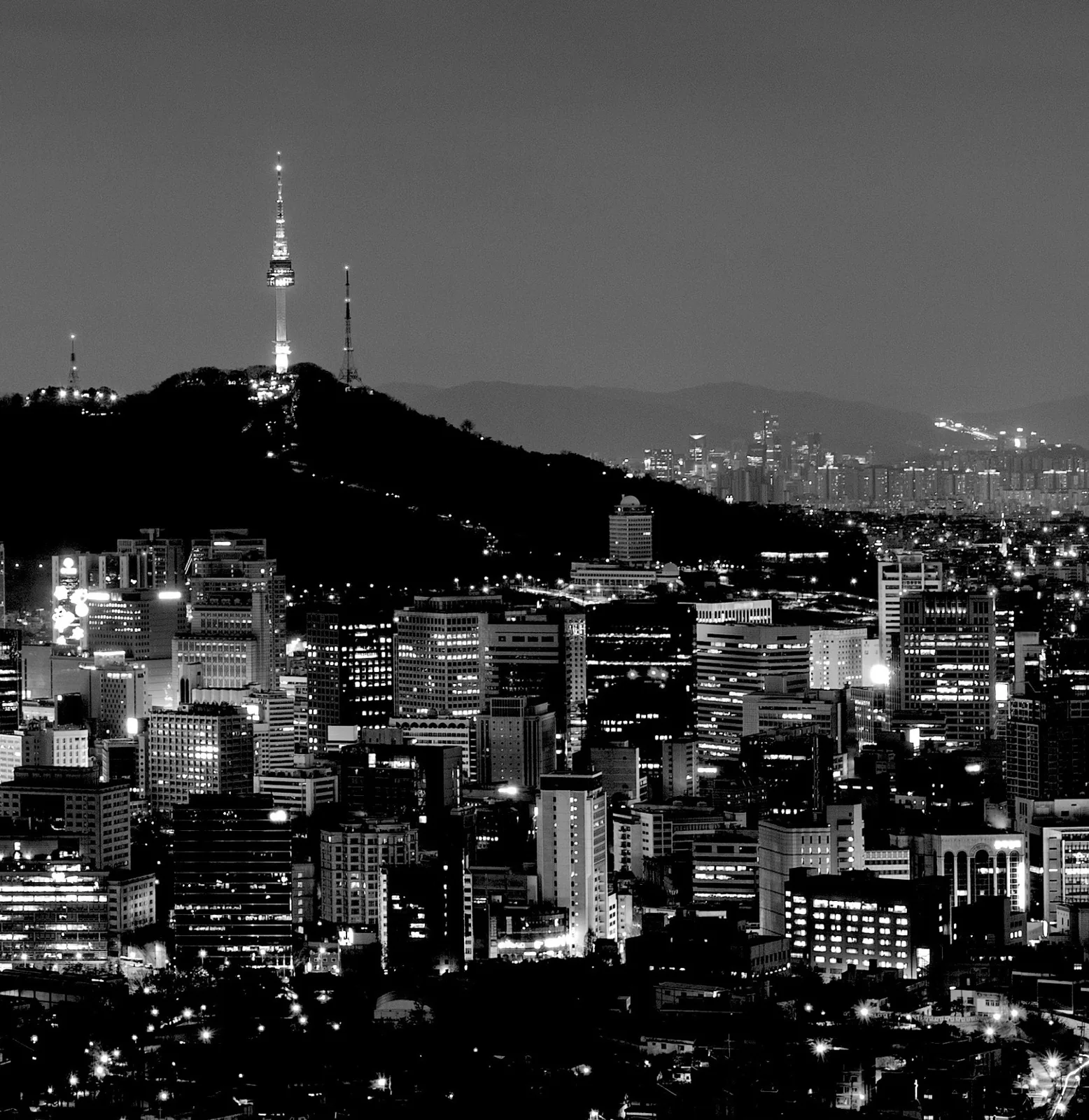 서울의 야경, 남산타워